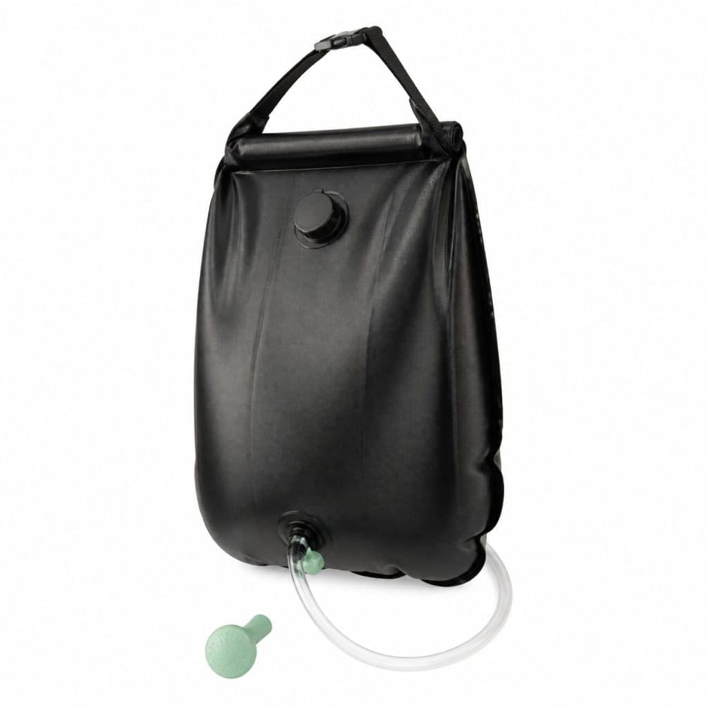 Douche solaire portable présenté seul