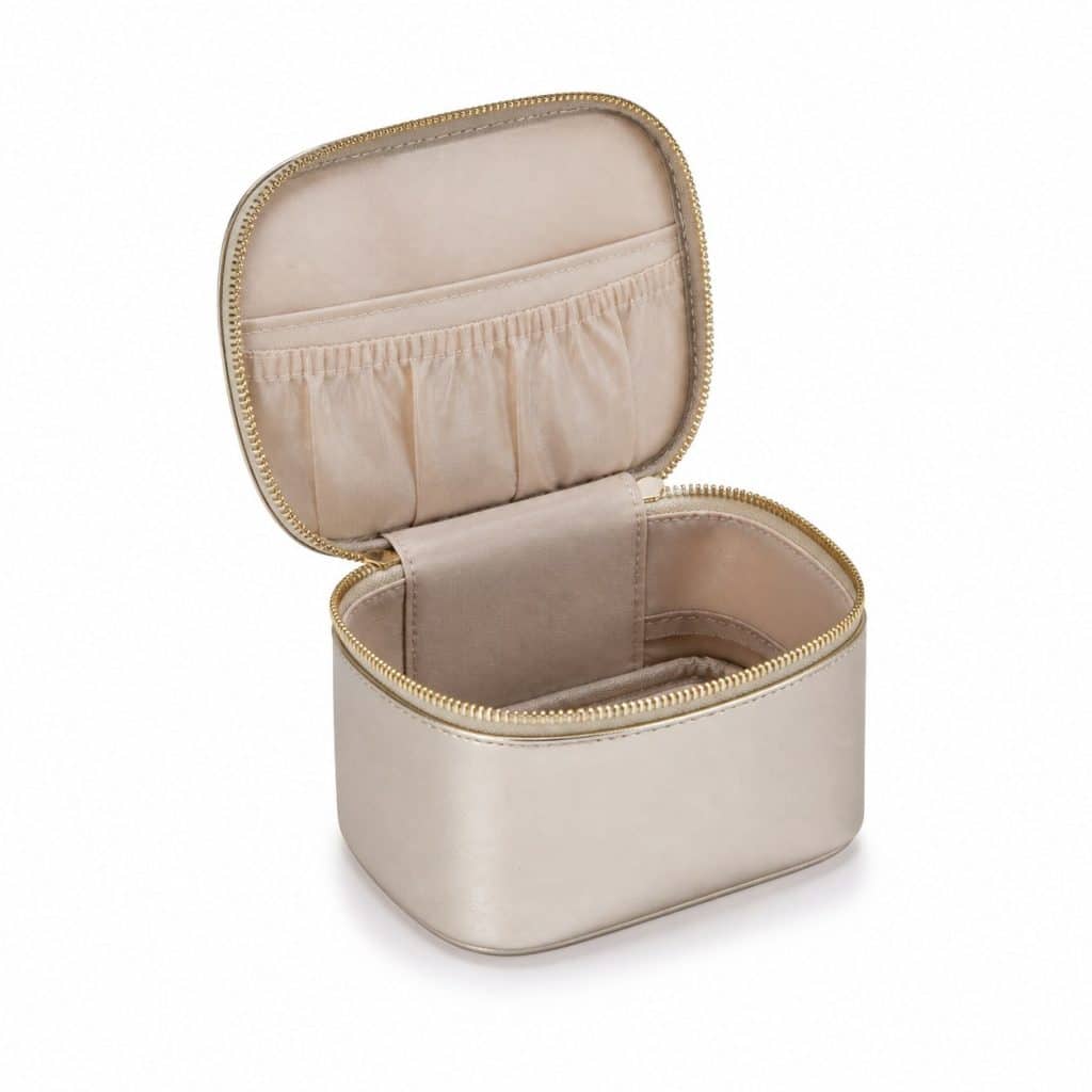 Trousse de maquillage compacte présenté seul