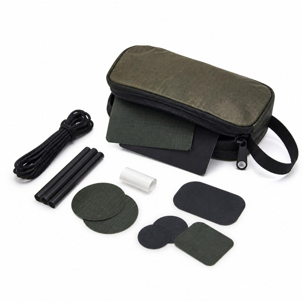 Trousse de réparation tente présenté seul